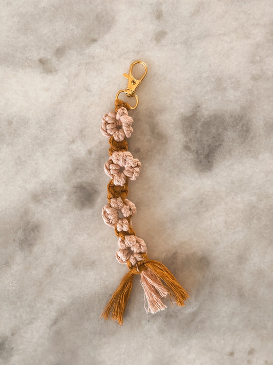 Chain of Daisies Macrame Keychain
