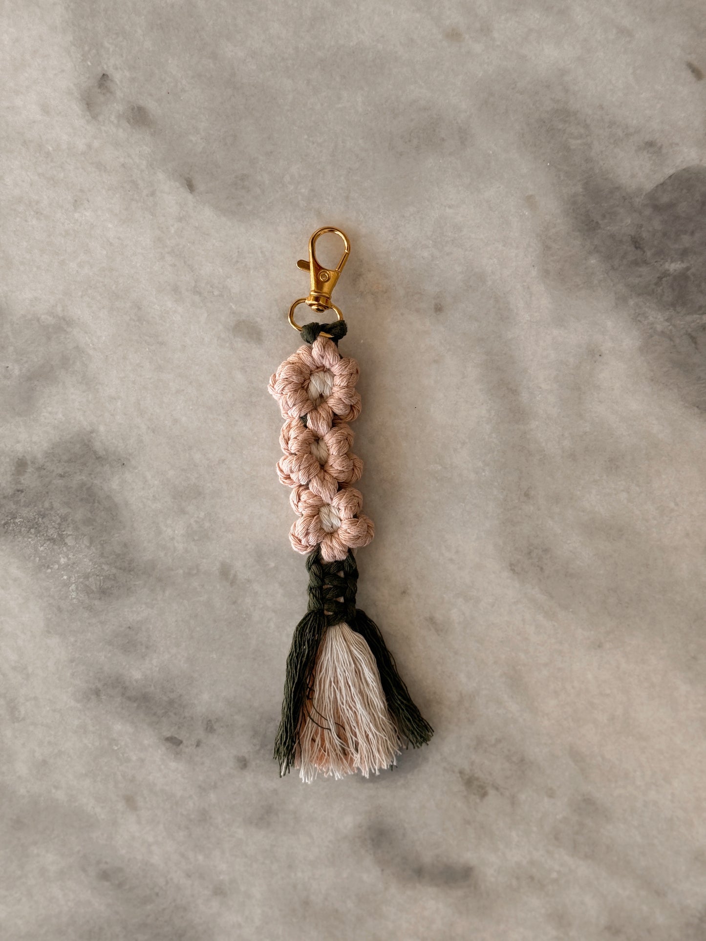 Chain of Daisies Macrame Keychain