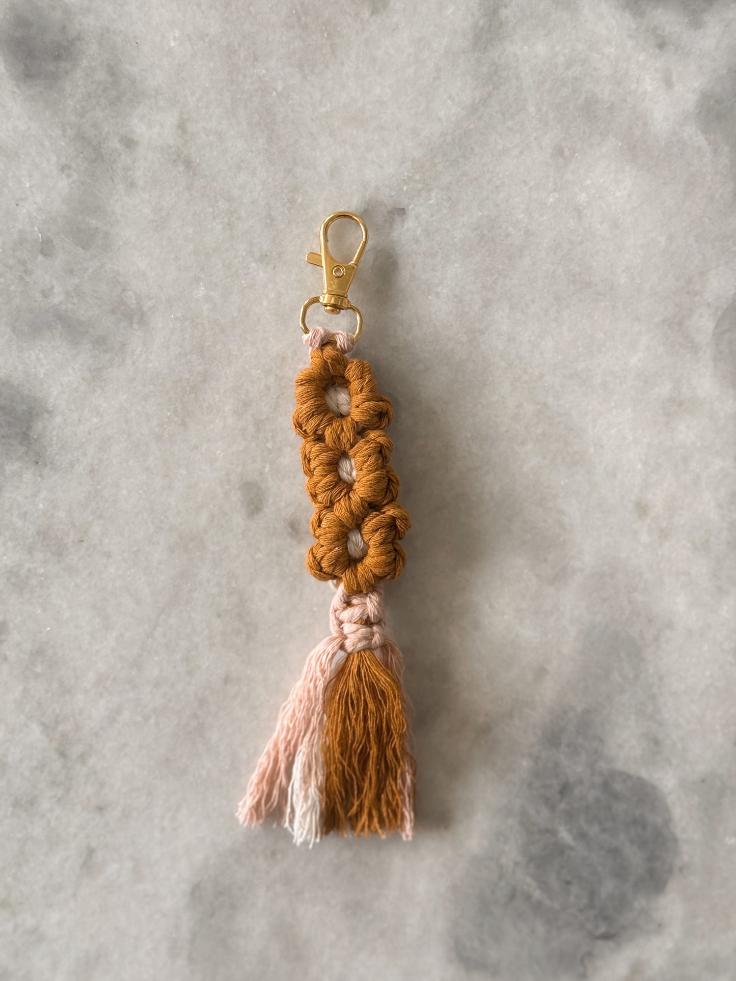 Chain of Daisies Macrame Keychain